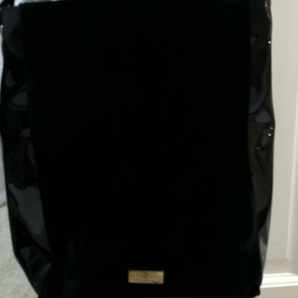 NWT Good Girl Carolina Herrera bag - Picture 8 of 8